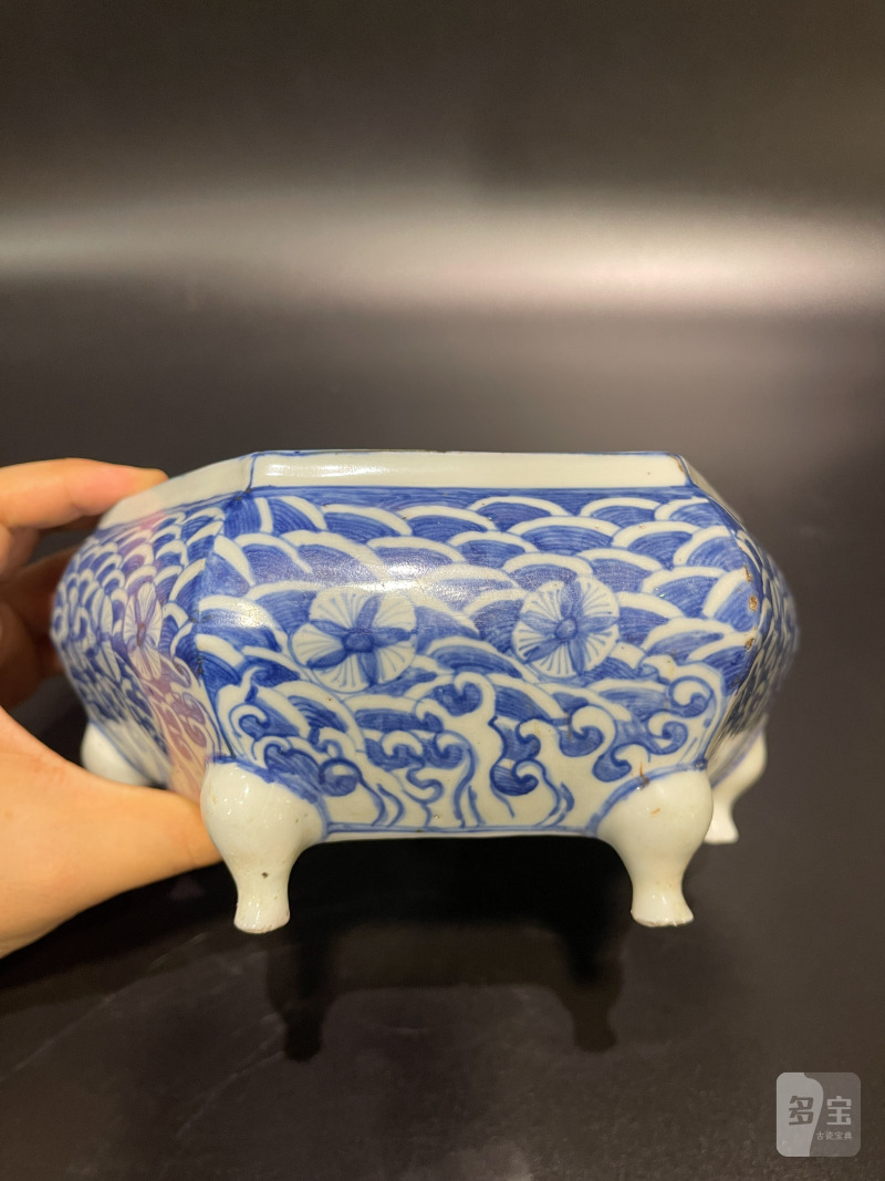 明晚期 青花落花流水六方形洗 - 图4